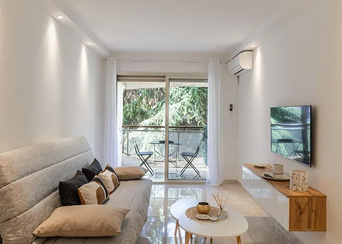 Le Center Avec Joli Balcon Et Parking Pour Un Plaisant Sejour